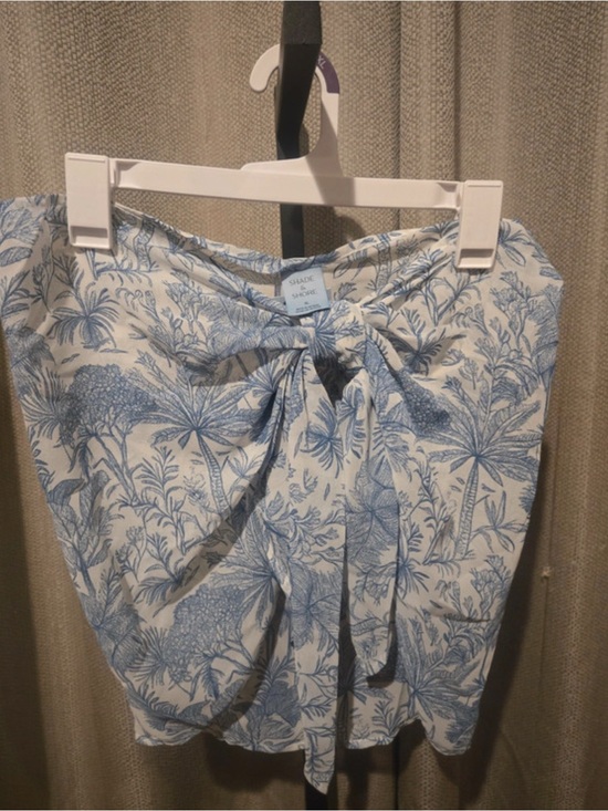 Shade & Shore Other - Shade & Shore White and Light Blue Toile Tie-Front Cover Up - L